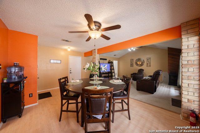 5215 Vinecrest Cir Property Photo 6