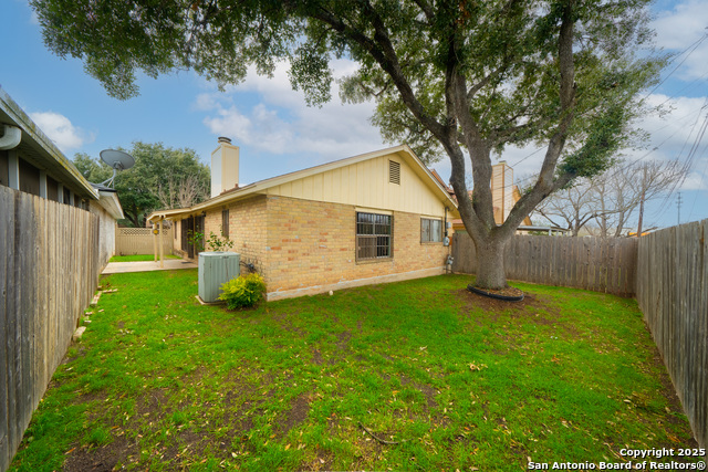 5215 Vinecrest Cir Property Photo 24