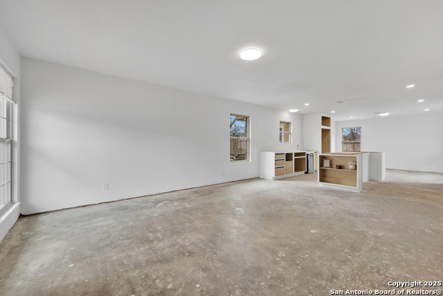 823 Briarcliff Dr Property Photo 5