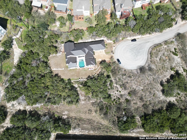 210 Majestic Blf Property Photo 3