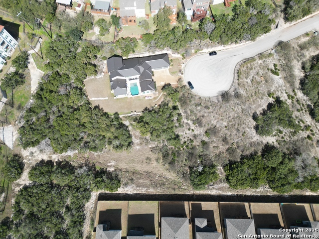 210 Majestic Blf Property Photo 4