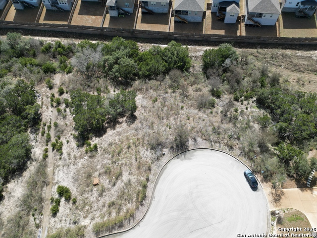 210 Majestic Blf Property Photo 11