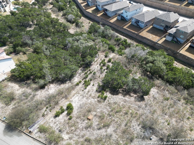 210 Majestic Blf Property Photo 14