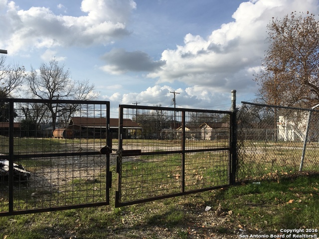 1711 N Brazos St Property Photo 1
