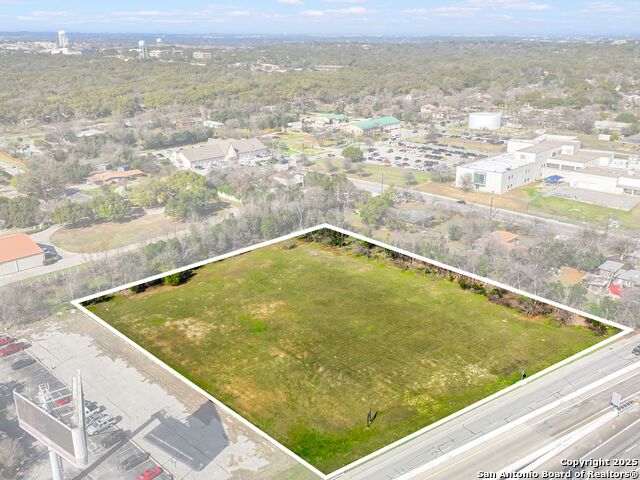 1919 Nw Loop 410 Property Photo 3