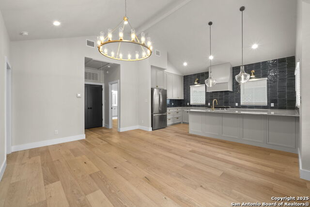 210 Simon Property Photo