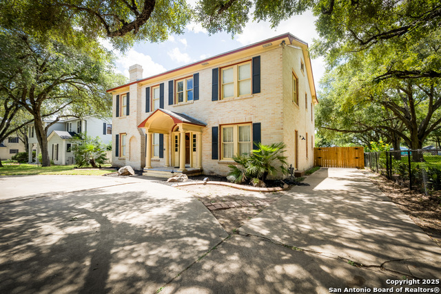 1107 N Adams Property Photo 1