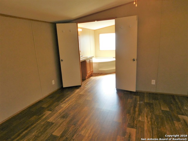 4507 Legend Heights Property Photo 5