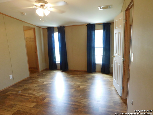 4507 Legend Heights Property Photo 6