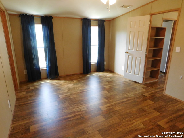 4507 Legend Heights Property Photo 7