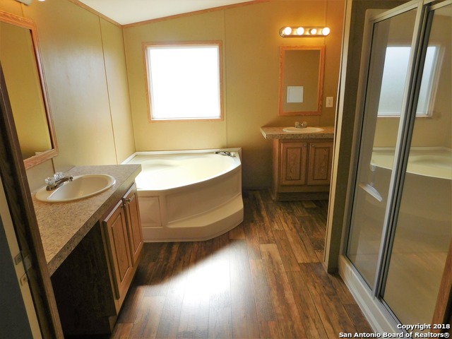 4507 Legend Heights Property Photo 9