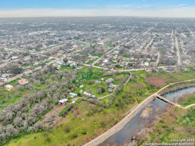 4526 Sierra St Property Photo 25