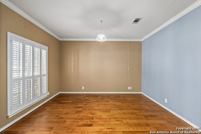 1718 Sandringham Property Photo 10