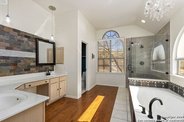 1718 Sandringham Property Photo 28