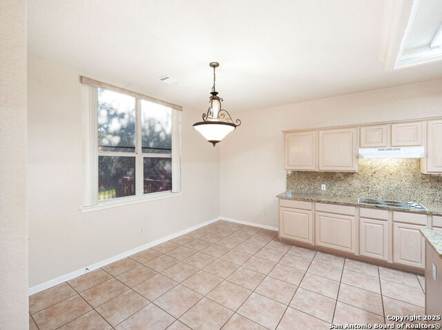 21039 La Pena Property Photo 14