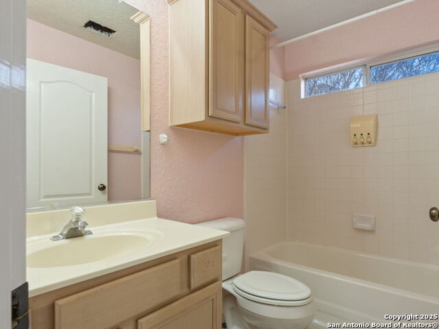 21039 La Pena Property Photo 26