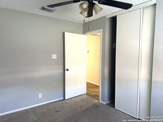10015 Amber Field Property Photo 13