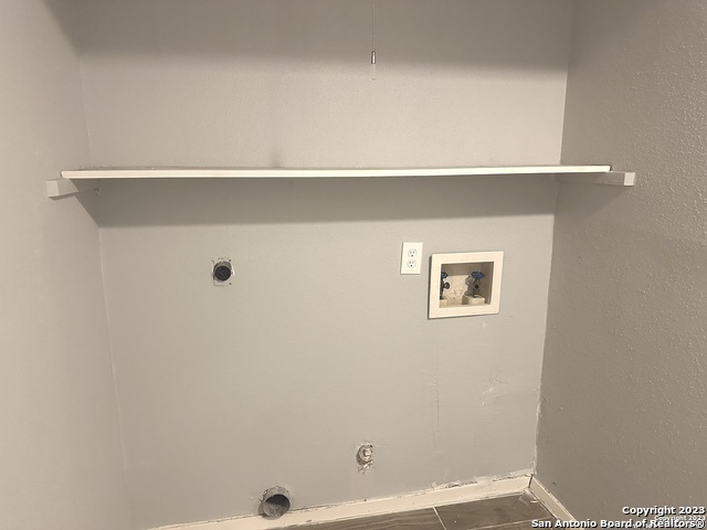 10015 Amber Field Property Photo 16