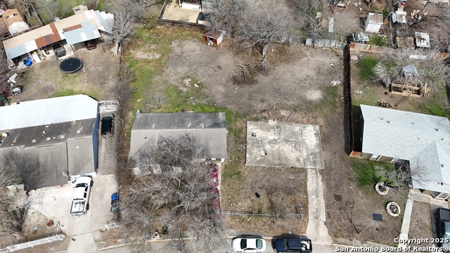 5155 S Sagamore Property Photo 5