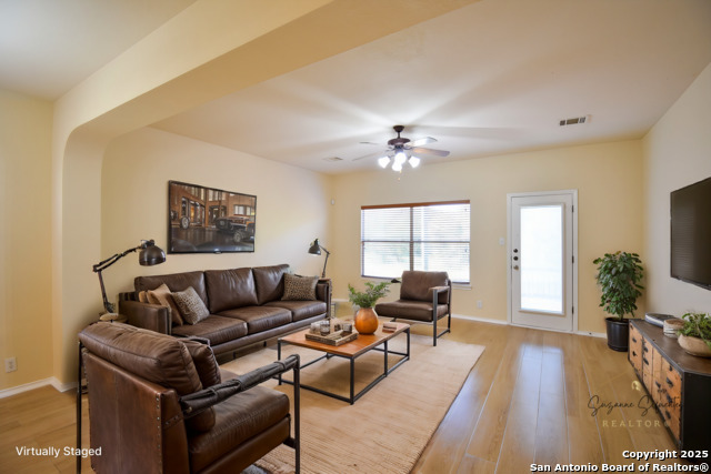 111 Mirror Lk Property Photo 18