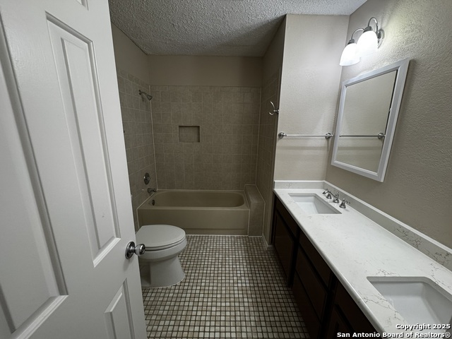 10955 Wurzbach Property Photo 11