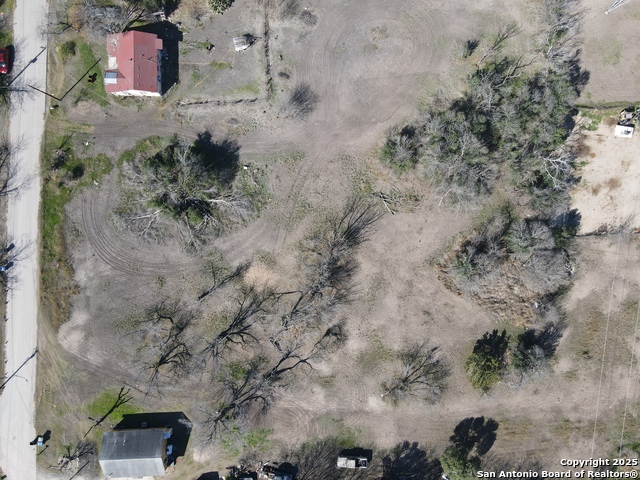 1106 Colzona Property Photo 4