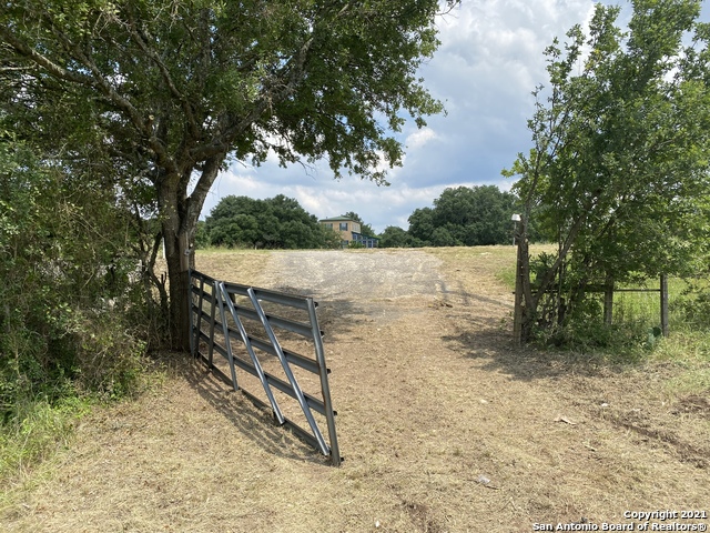 27314 Natural Bridge Caverns Property Photo 4