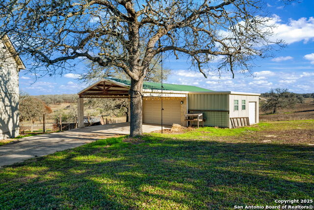 1149 & 1153 Country View Dr Property Photo 38