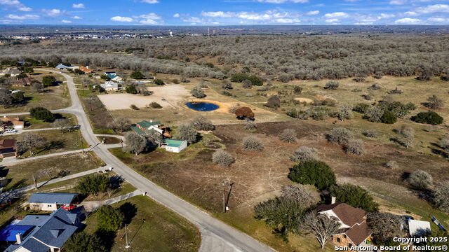 1149 & 1153 Country View Dr Property Photo 41