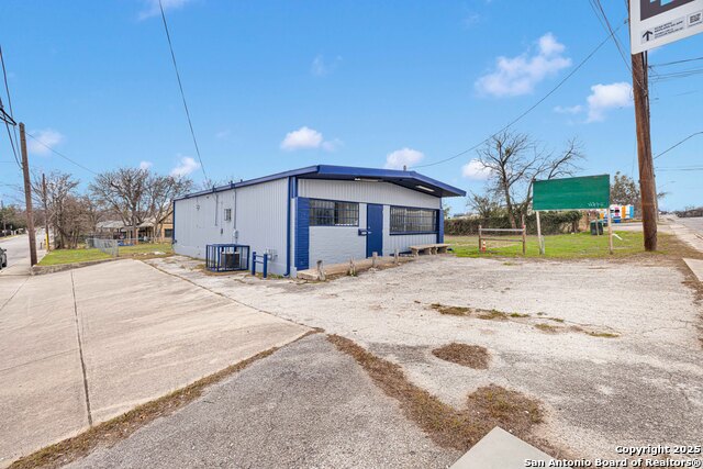 1690 Rigsby Property Photo 1