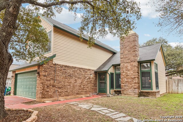 8323 Clays Point Property Photo 3