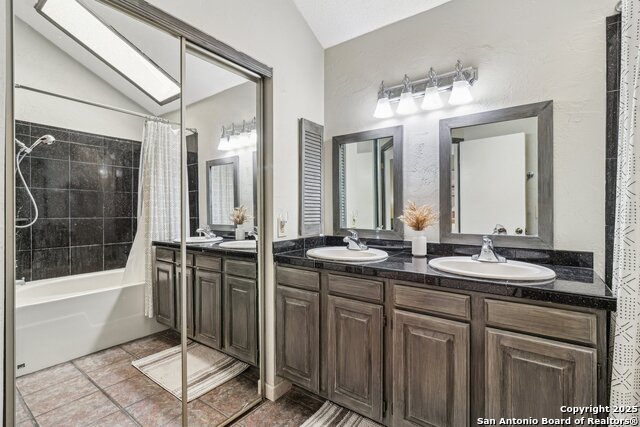 8323 Clays Point Property Photo 29