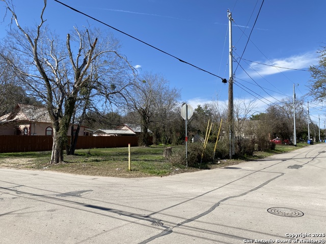 402 W Ireland Property Photo 1