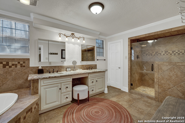 1438 Sleepy Hollow Property Photo 13