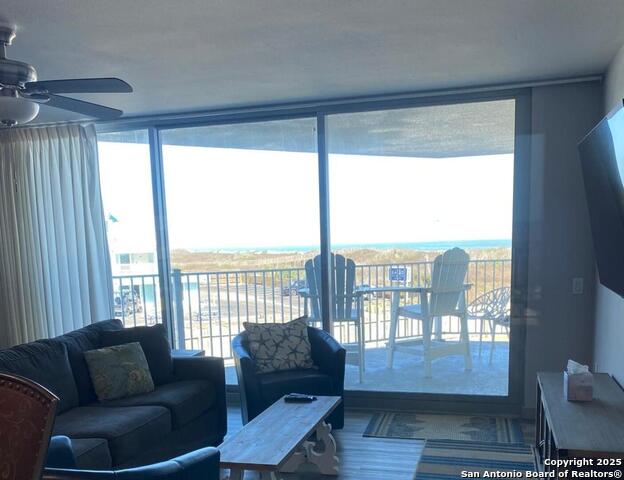 800 Sandcastle Dr Property Photo