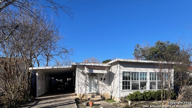 127 Grecian Dr Property Photo