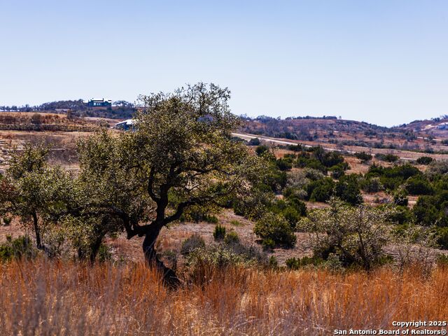 717 N Scenic Hills Property Photo 3