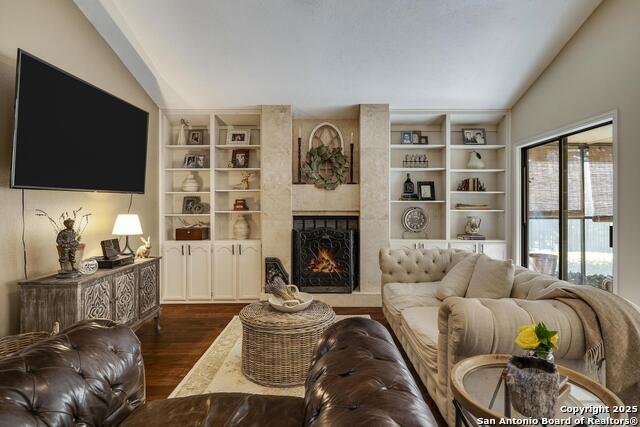 7725 Terra Mnr Property Photo 4