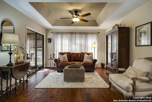 7725 Terra Mnr Property Photo 8