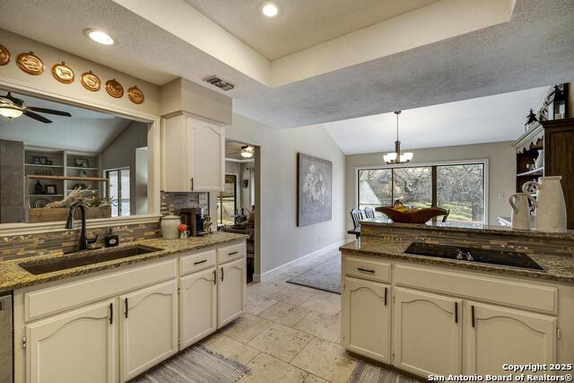 7725 Terra Mnr Property Photo 14