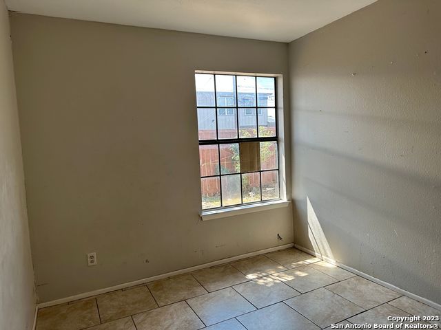 629 Oak Park Dr Property Photo 10