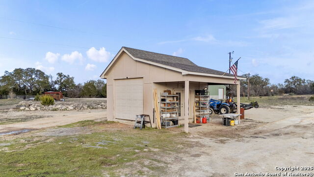 701 Kreutzberg Property Photo 31
