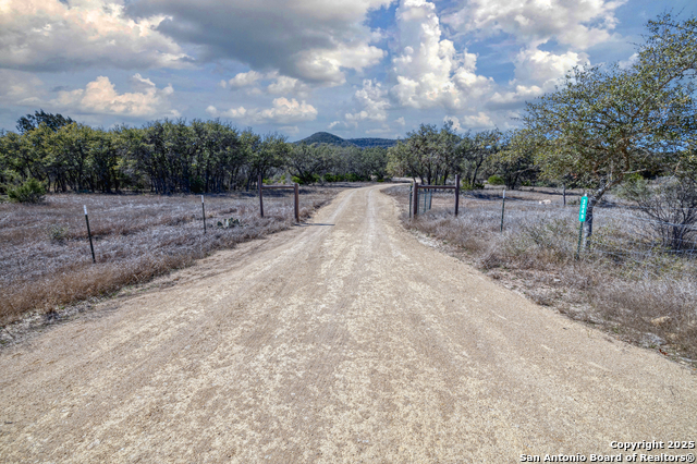 3049 N Little Creek Rd Property Photo 32