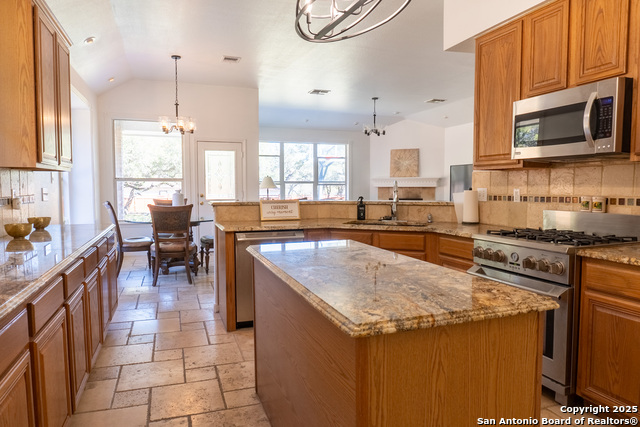 8610 Classic Oaks Property Photo 20
