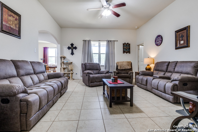 304 Amaryllis Property Photo 4