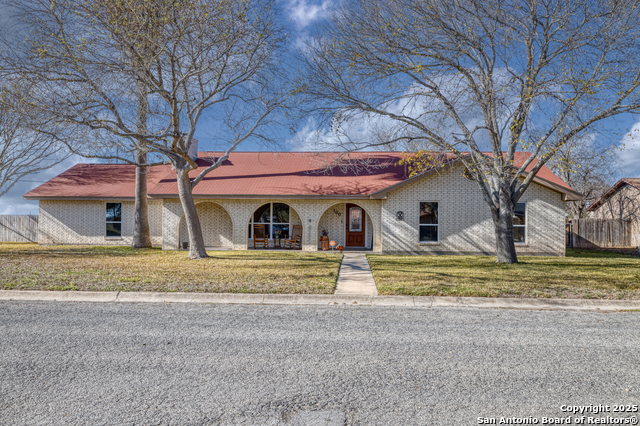 100 Larkspur Property Photo