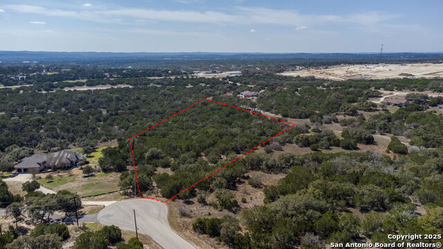 128 Milfoil Ln Property Photo 2