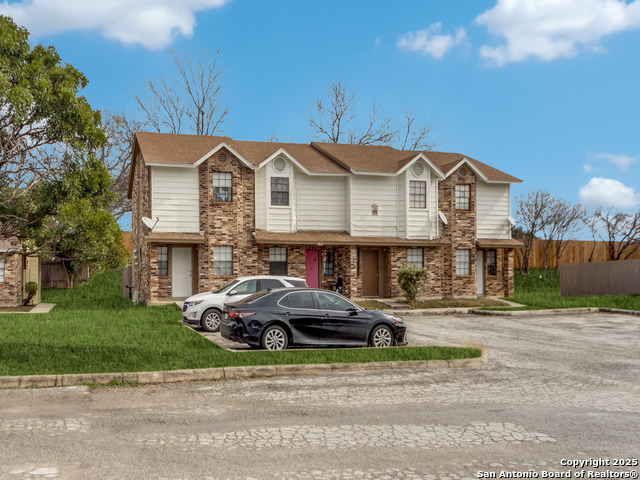 10530 Starcrest Property Photo 4