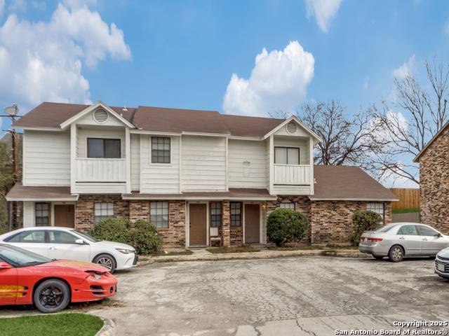 10530 Starcrest Property Photo 7