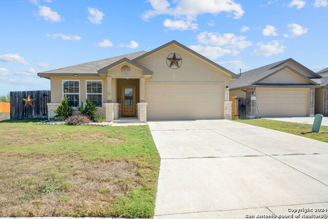 6210 FALSETTO VOICE Property Photo 1